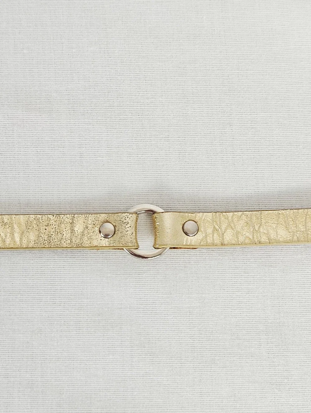 Hyde Collection Metallic Gold Leather Skinny Belt Silver Ring Medium